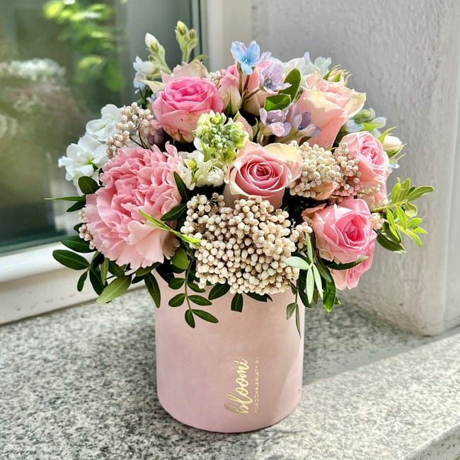 Flower box z różami i piwonią LETNIE SZCZĘŚCIE