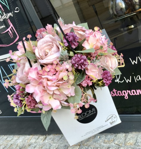 Welurowy flower box ze sztucznych kwiatów - WIOSENNY OGRÓD 