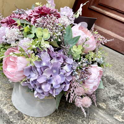 Flower box ze sztucznych kwiatów